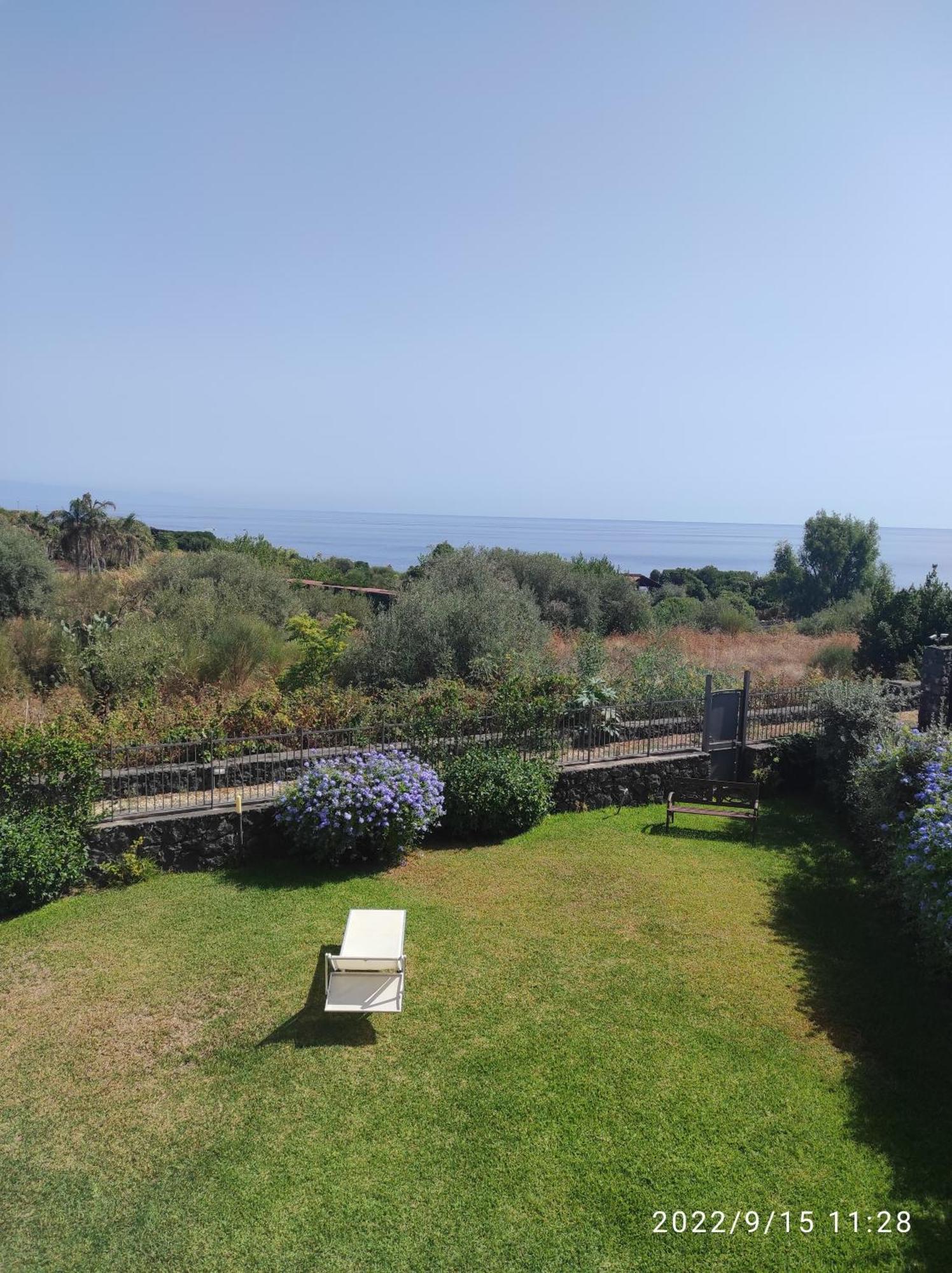 Case Vacanze Residence Trinacria Ачиреале Экстерьер фото
