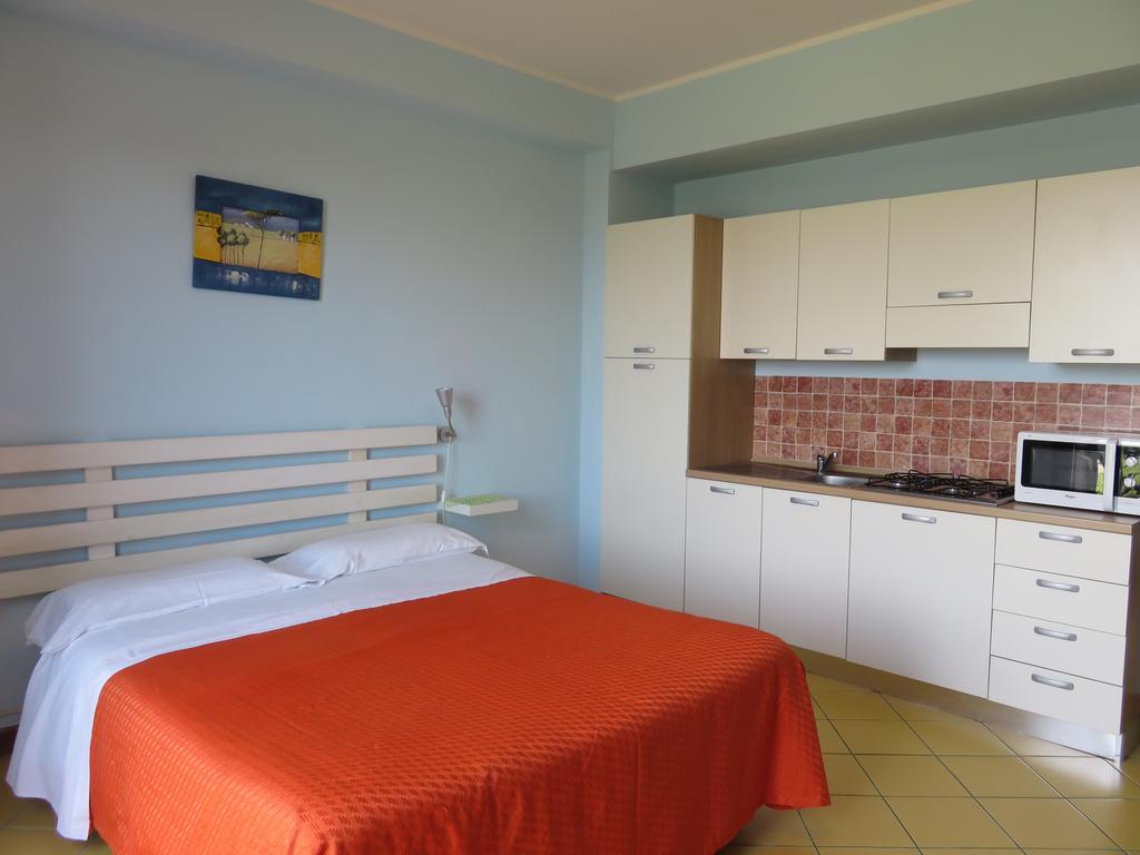 Case Vacanze Residence Trinacria Ачиреале Экстерьер фото